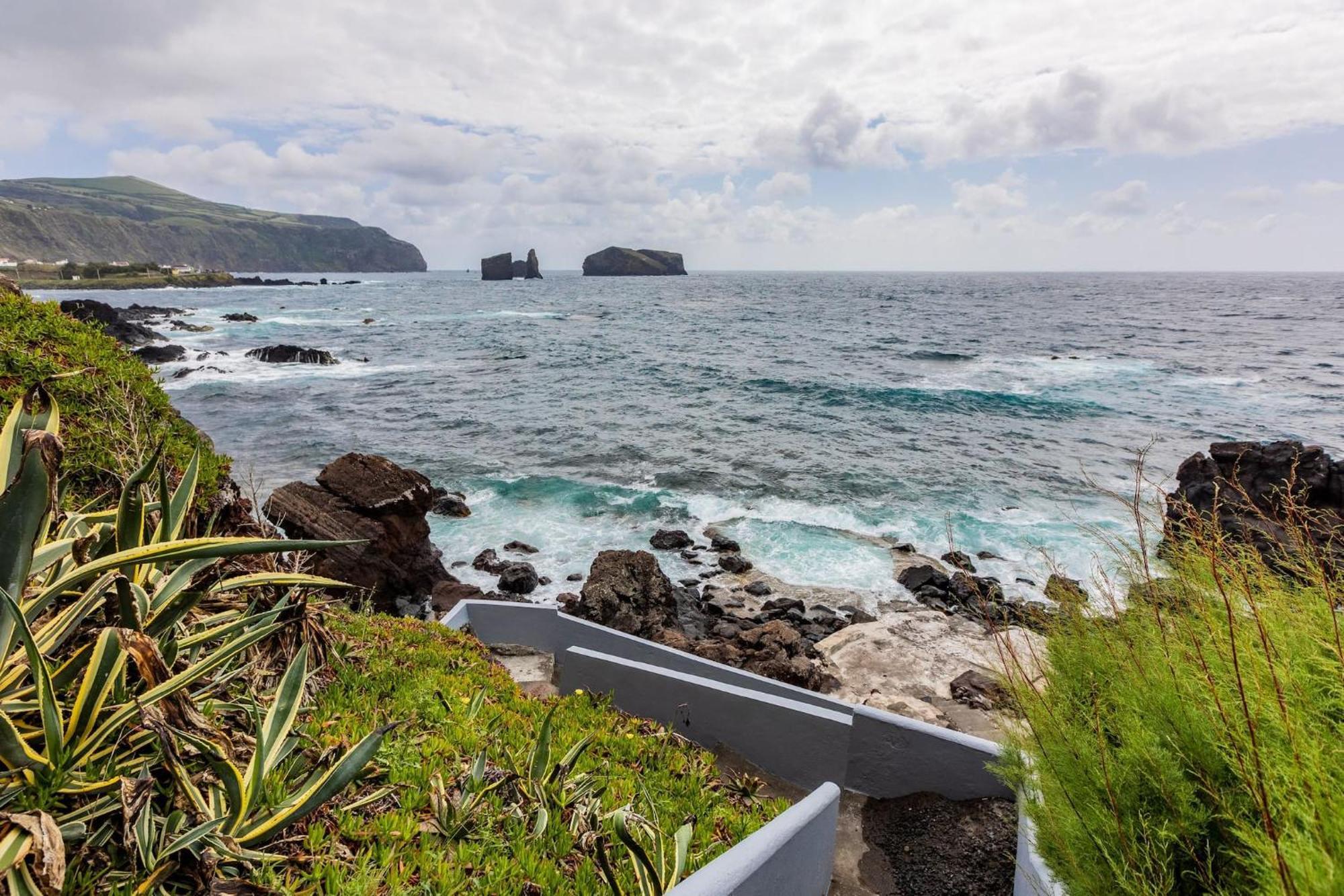 Mosteiros Natural Pool House Exteriér fotografie